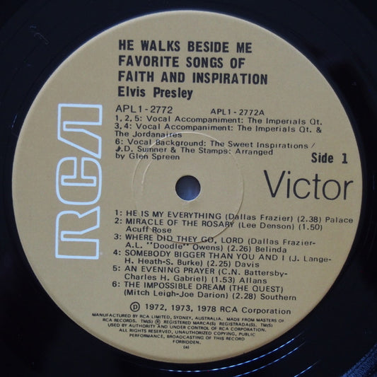Elvis Presley : He Walks Beside Me (Favorite Songs Of Faith And Inspiration) (LP, Comp)