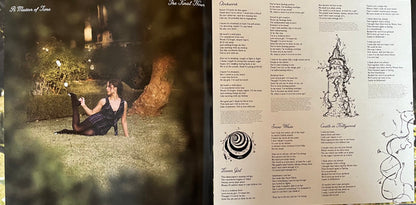 Laufey (2) : A Matter Of Time: The Final Hour (2xLP, Album, Dlx, Dre)