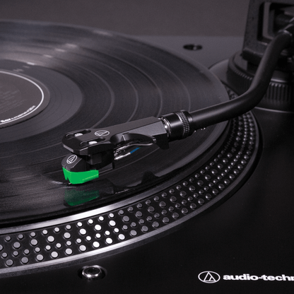 audio technica LP120xbt usb and bluetooth turntable in black close up of cartridge and arm